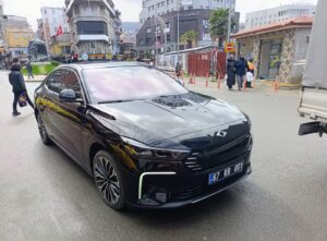 Kilimli Hizmet Beklerken Başkan Lüks Peşinde!